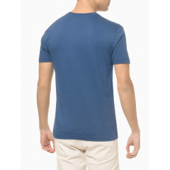 Camiseta masculina azul logo relevo