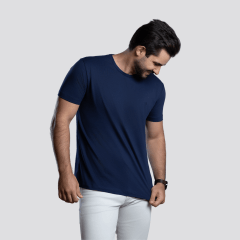Camiseta masculina azul marinho balones